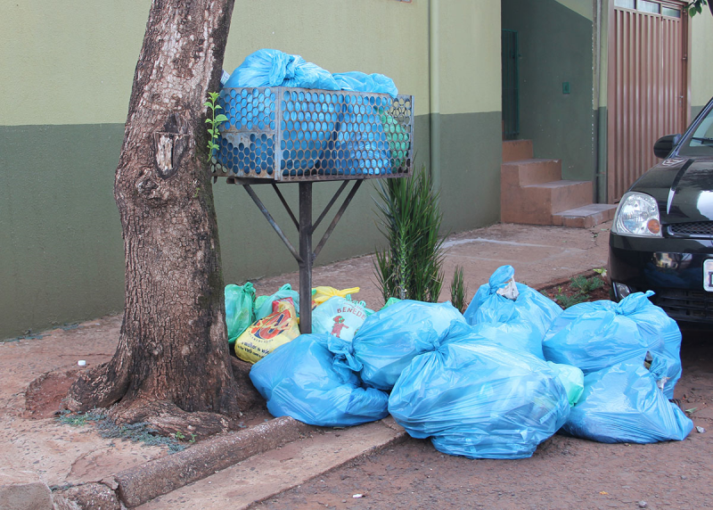 PROJETO DE LEI SOBRE RECOLHIMENTO DE LIXO ESTÁ EM TRÂMITE
